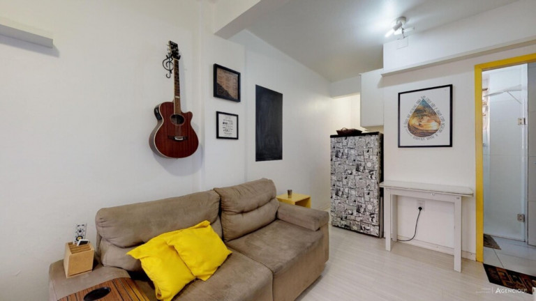 Imagem Imóvel com 1 Quarto à Venda, 21 m² em Centro Histórico - Porto Alegre Imagem Imóvel com 1 Quarto à Venda, 21 m² em Centro Histórico - Porto Alegre