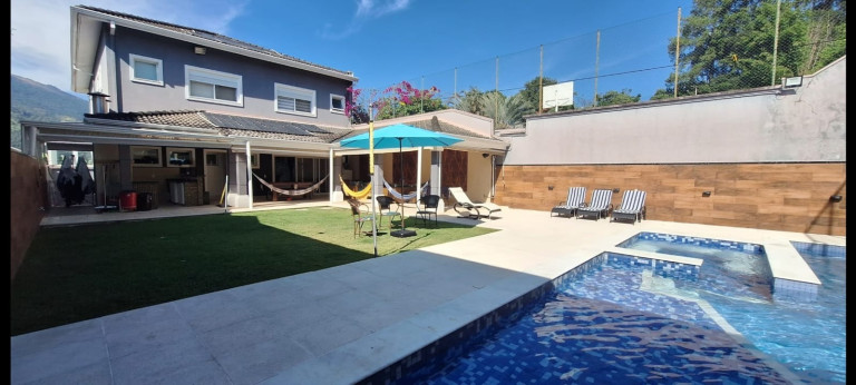 Casa com 4 Quartos à Venda, 474 m² em Jardim Flamboyant B - Atibaia