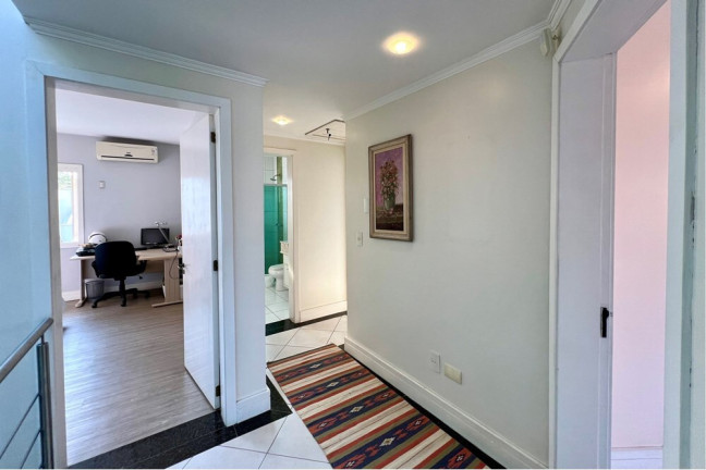 Imagem Casa com 4 Quartos à Venda, 243 m² em Moinhos De Vento - Canoas