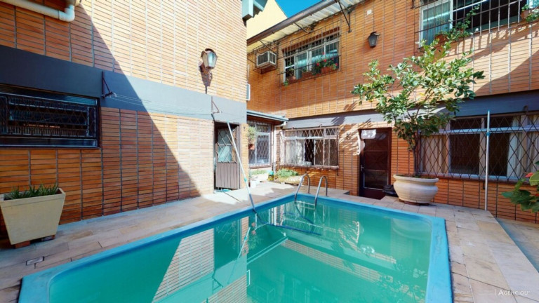 Imagem Imóvel com 3 Quartos à Venda, 250 m² em Cristal - Porto Alegre Imagem Imóvel com 3 Quartos à Venda, 250 m² em Cristal - Porto Alegre