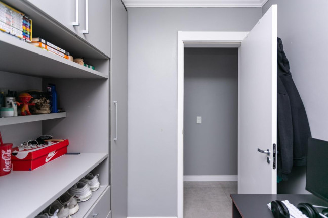 Imagem Apartamento com 3 Quartos à Venda,  em Sarandi - Porto Alegre