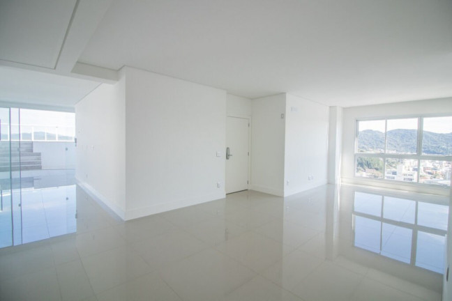 Imagem Imóvel com 4 Quartos à Venda, 137 m² em Centro - Balneário Camboriú Imagem Imóvel com 4 Quartos à Venda, 137 m² em Centro - Balneário Camboriú