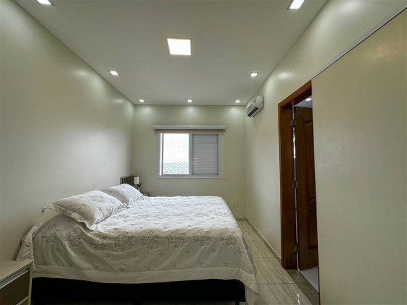 Imagem Apartamento com 4 Quartos à Venda, 205 m² em Forte - Praia Grande