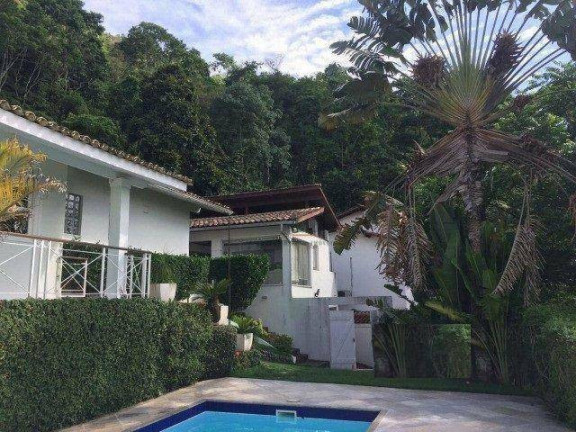Imagem Casa com 6 Quartos à Venda, 300 m² em Piratininga - Niterói Imagem Casa com 6 Quartos à Venda, 300 m² em Piratininga - Niterói