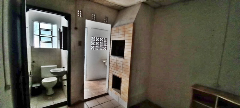 Imagem Imóvel com 3 Quartos à Venda,  em Passo Da Areia - Porto Alegre