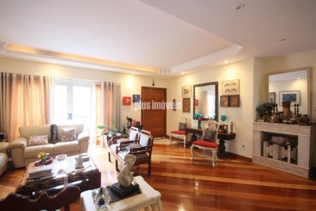 Imagem Casa com 5 Quartos à Venda, 250 m² em Jardim Paulista - São Paulo