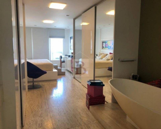 Imagem Cobertura com 3 Quartos à Venda, 510 m² em Icaraí - Niterói