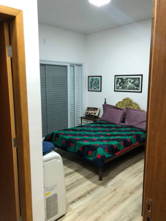 Imagem Casa com 3 Quartos à Venda, 300 m² em Vale Dos Cristais - Taubaté