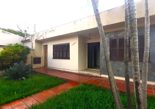 Casa com 4 Quartos à Venda,  em Centro - Itaqui