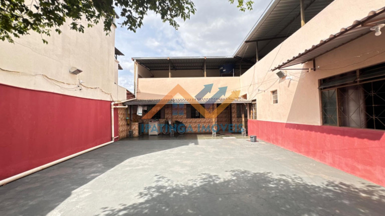 Imagem Casa com 3 Quartos à Venda, 360 m² em Iguaçu - Ipatinga Imagem Casa com 3 Quartos à Venda, 360 m² em Iguaçu - Ipatinga