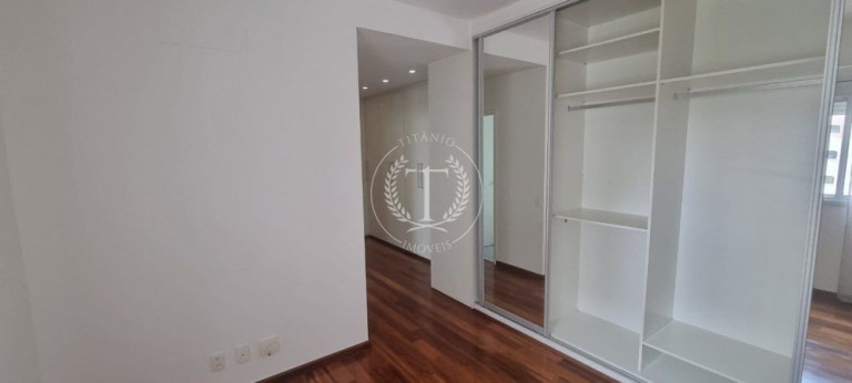 Imagem Apartamento com 3 Quartos à Venda, 195 m² em Vila Sofia - São Paulo