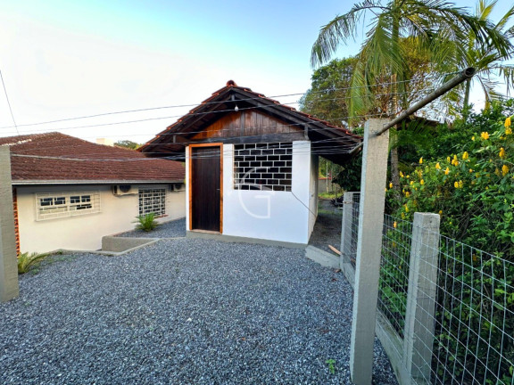 Imagem Casa com 3 Quartos à Venda,  em Floresta - Joinville