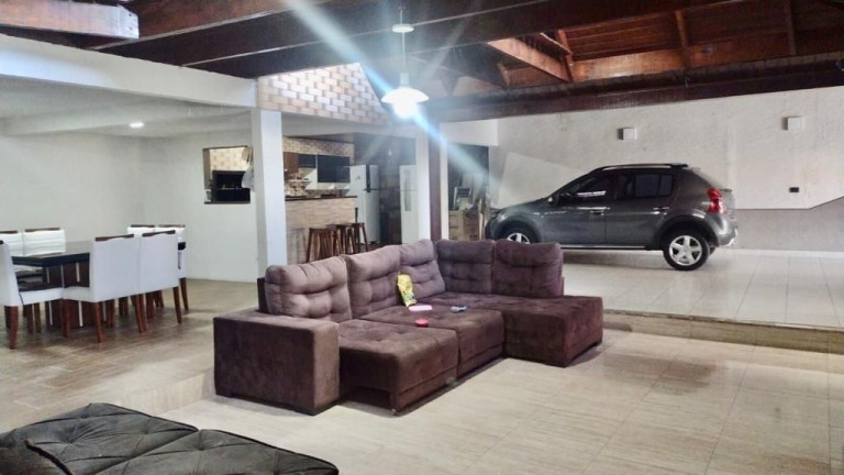 Imagem Casa com 3 Quartos à Venda, 364 m² em Campo Comprido - Curitiba Imagem Casa com 3 Quartos à Venda, 364 m² em Campo Comprido - Curitiba