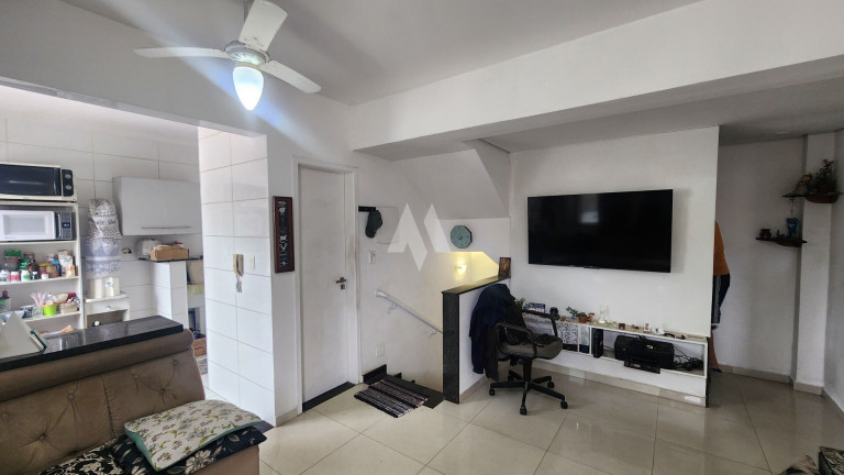 Imagem Casa com 2 Quartos à Venda, 105 m² em Macuco - Santos