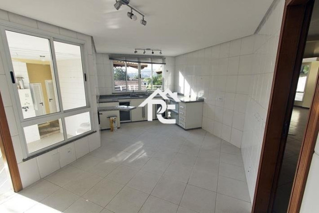Imagem Casa com 4 Quartos à Venda, 725 m² em Maria Paula - Niterói Imagem Casa com 4 Quartos à Venda, 725 m² em Maria Paula - Niterói