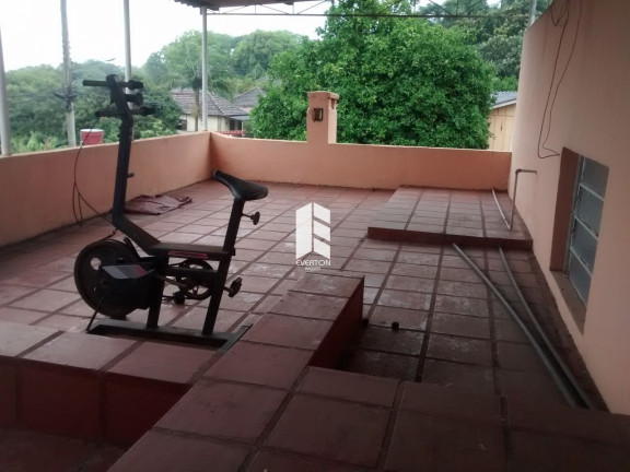 Imagem Casa com 3 Quartos à Venda, 600 m² em Itararé - Santa Maria