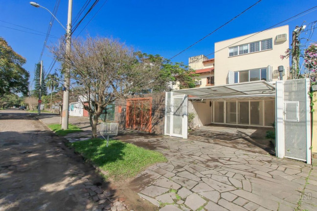 Imagem Imóvel com 4 Quartos à Venda, em Ipanema - Porto Alegre Imagem Imóvel com 4 Quartos à Venda, em Ipanema - Porto Alegre