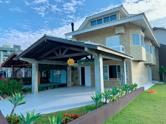 Casa com 5 Quartos à Venda, 260 m² em Bombas - Bombinhas