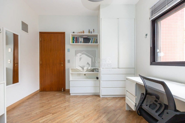 Imagem Apartamento com 3 Quartos à Venda, 219 m² em Moema - São Paulo Imagem Apartamento com 3 Quartos à Venda, 219 m² em Moema - São Paulo