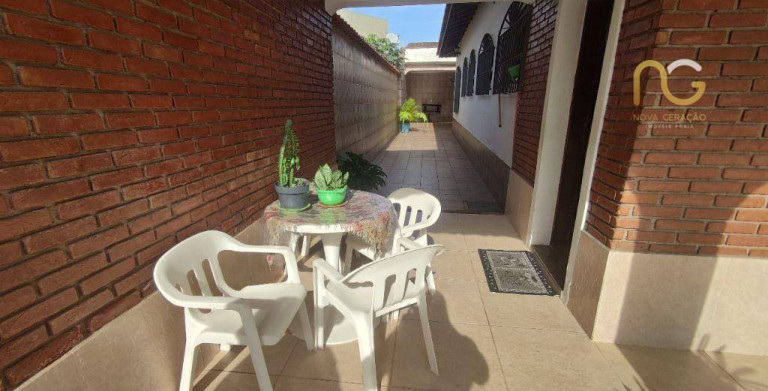 Imagem Casa com 4 Quartos à Venda, 264 m² em Balneário Flórida - Praia Grande Imagem Casa com 4 Quartos à Venda, 264 m² em Balneário Flórida - Praia Grande