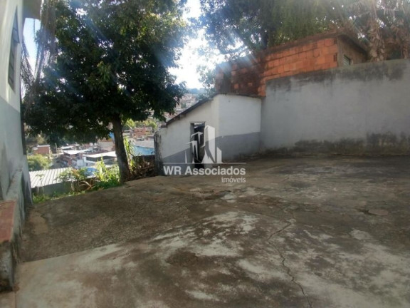 Imagem Casa com 3 Quartos à Venda, 234 m²