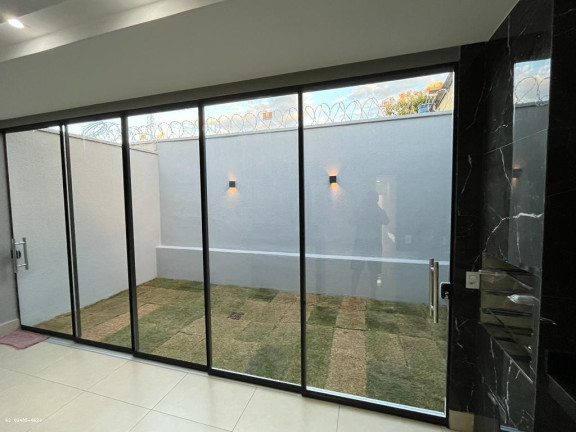Imagem Casa com 3 Quartos à Venda, 180 m² em Residencial Itaipu - Goiânia Imagem Casa com 3 Quartos à Venda, 180 m² em Residencial Itaipu - Goiânia