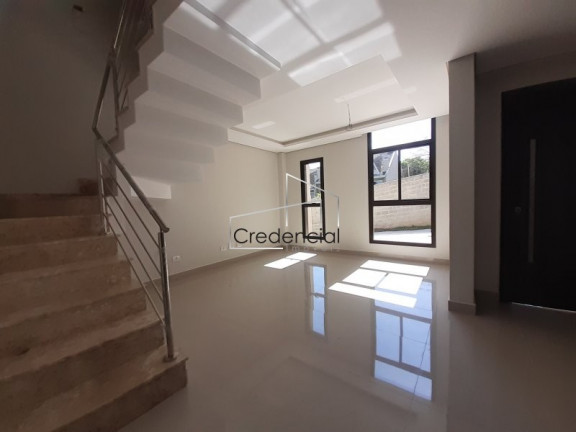 Imagem Sobrado com 3 Quartos à Venda, 178 m² em Bom Retiro - Curitiba Imagem Sobrado com 3 Quartos à Venda, 178 m² em Bom Retiro - Curitiba