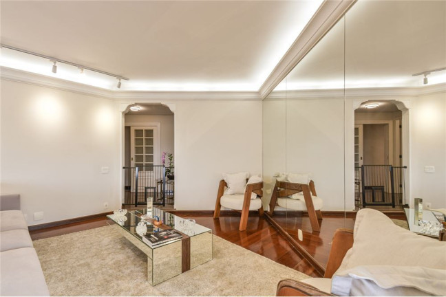 Imagem Apartamento com 4 Quartos à Venda, 227 m² em Moema - São Paulo Imagem Apartamento com 4 Quartos à Venda, 227 m² em Moema - São Paulo