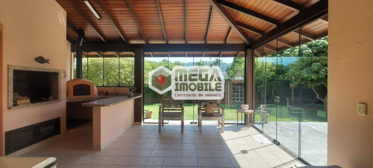 Casa com 5 Quartos à Venda, 450 m² em Lagoa Da Conceição - Florianópolis