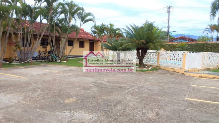 Imagem Casa de Condomínio com 2 Quartos à Venda, 63 m² em Jardim Britânia - Caraguatatuba
