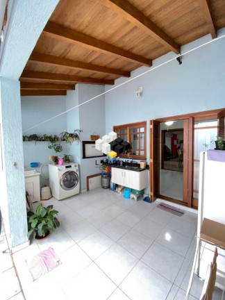Imagem Casa com 2 Quartos à Venda, 170 m² em Sarandi - Porto Alegre Imagem Casa com 2 Quartos à Venda, 170 m² em Sarandi - Porto Alegre