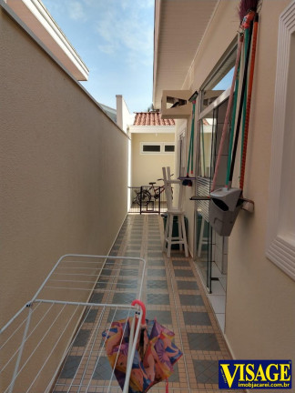 Imagem Casa com 3 Quartos à Venda, 360 m² em Jacareí Imagem Casa com 3 Quartos à Venda, 360 m² em Jacareí