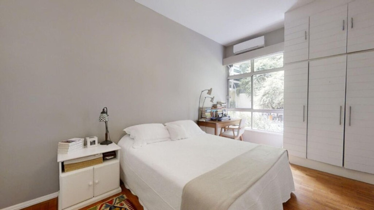 Imagem Imóvel com 3 Quartos à Venda, 119 m² em Lagoa - Rio De Janeiro Imagem Imóvel com 3 Quartos à Venda, 119 m² em Lagoa - Rio De Janeiro