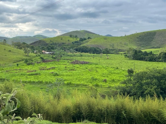 Fazenda à Venda, 150 m² em Centro - Silveiras