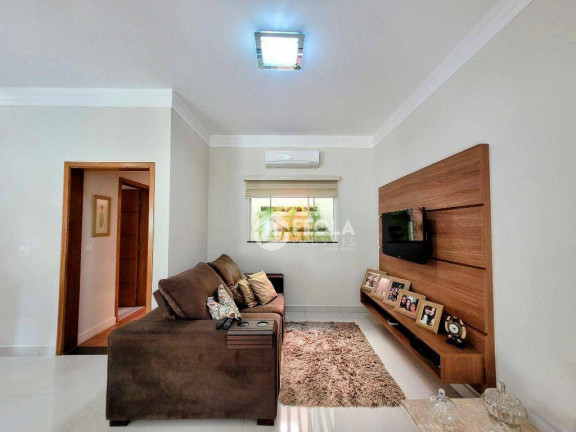 Imagem Casa com 2 Quartos à Venda, 152 m² em Centro - Americana