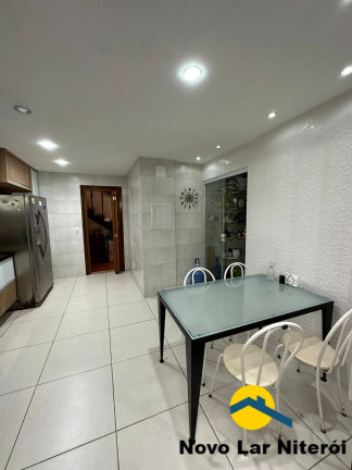 Imagem Casa com 3 Quartos à Venda, 302 m² em Piratininga - Niterói