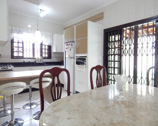 Imagem Casa com 4 Quartos à Venda, 206 m² em América - Joinville Imagem Casa com 4 Quartos à Venda, 206 m² em América - Joinville