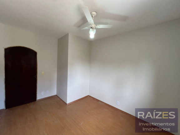 Imagem Casa com 3 Quartos à Venda, 180 m² em Jardim Recreio - Bragança Paulista Imagem Casa com 3 Quartos à Venda, 180 m² em Jardim Recreio - Bragança Paulista