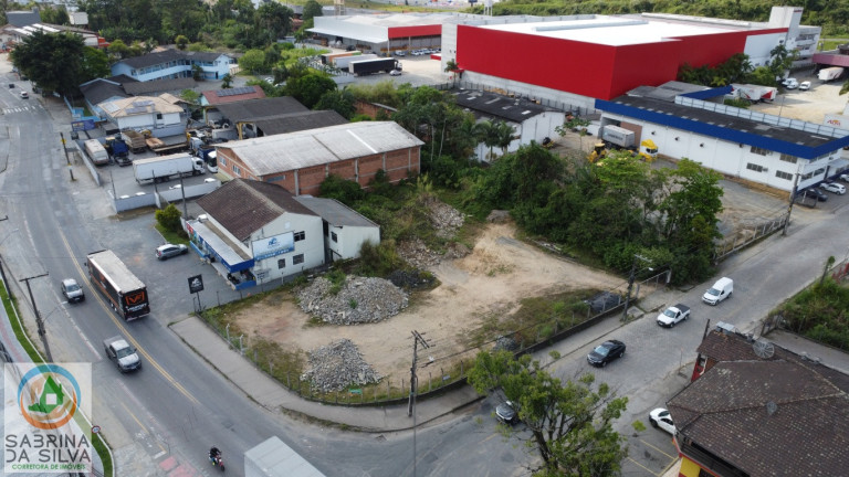 Imagem Imóvel à Venda, 1.715 m² em Itoupavazinha - Blumenau Imagem Imóvel à Venda, 1.715 m² em Itoupavazinha - Blumenau