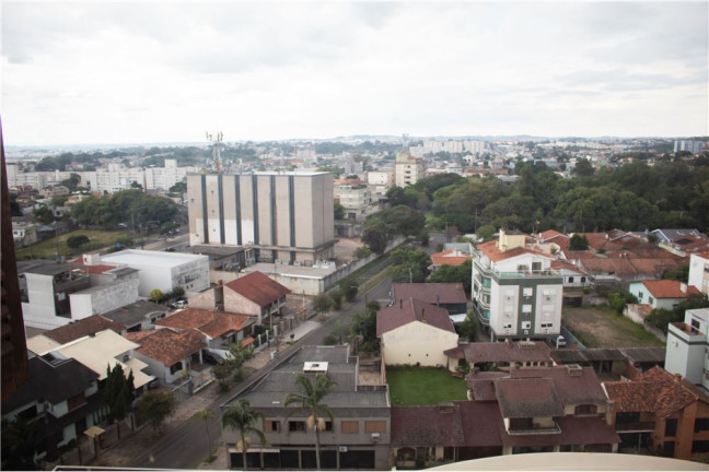 Imagem Imóvel com 3 Quartos à Venda, em Jardim Planalto - Porto Alegre Imagem Imóvel com 3 Quartos à Venda, em Jardim Planalto - Porto Alegre