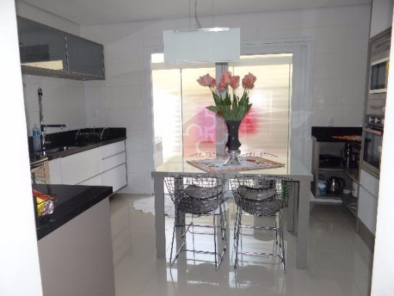 Imagem Casa com 3 Quartos à Venda, 201 m² em Hípica - Porto Alegre Imagem Casa com 3 Quartos à Venda, 201 m² em Hípica - Porto Alegre