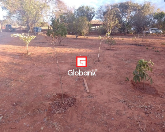 Imagem Imóvel com 2 Quartos à Venda, 2.750 m² em Bocaiuva - Montes Claros