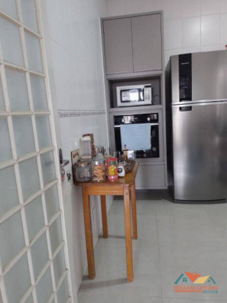 Imagem Casa com 3 Quartos à Venda, 220 m² em Sítio São José Dois - Taubaté
