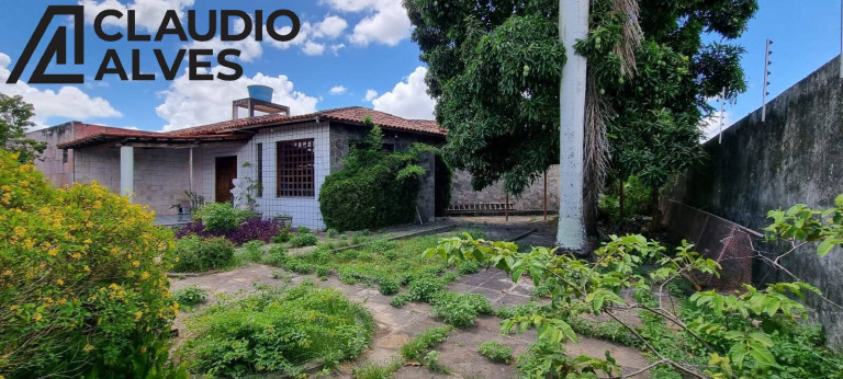 Imagem Casa com 4 Quartos à Venda, 200 m² em Muchila - Feira De Santana Imagem Casa com 4 Quartos à Venda, 200 m² em Muchila - Feira De Santana