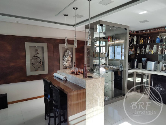 Imagem Cobertura com 4 Quartos à Venda, 230 m² em Balneário - Florianópolis