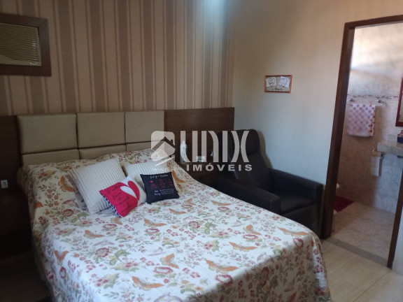 Imagem Casa com 6 Quartos à Venda, 263 m² em Parque Jóquei Club - Campos Dos Goytacazes Imagem Casa com 6 Quartos à Venda, 263 m² em Parque Jóquei Club - Campos Dos Goytacazes