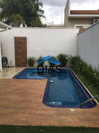 Imagem Casa com 3 Quartos à Venda, 256 m² em Centro - Araraquara Imagem Casa com 3 Quartos à Venda, 256 m² em Centro - Araraquara