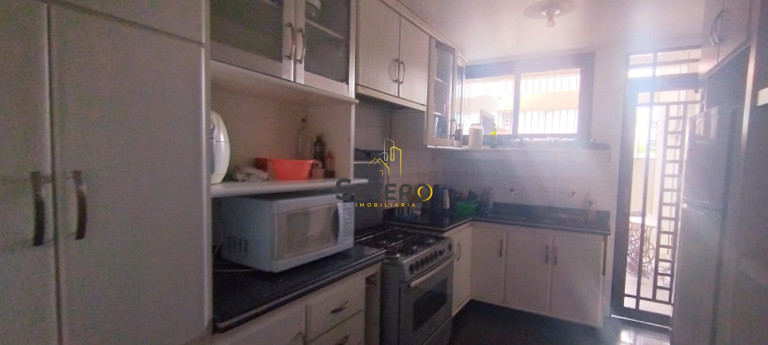 Imagem Casa com 3 Quartos à Venda, 270 m² em Centro - São Gonçalo Imagem Casa com 3 Quartos à Venda, 270 m² em Centro - São Gonçalo