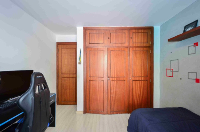 Imagem Casa com 3 Quartos à Venda, 182 m² em Vila Alexandria - São Paulo