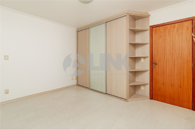 Imagem Imóvel com 2 Quartos à Venda, 187 m² em Jardim Itu - Porto Alegre Imagem Imóvel com 2 Quartos à Venda, 187 m² em Jardim Itu - Porto Alegre